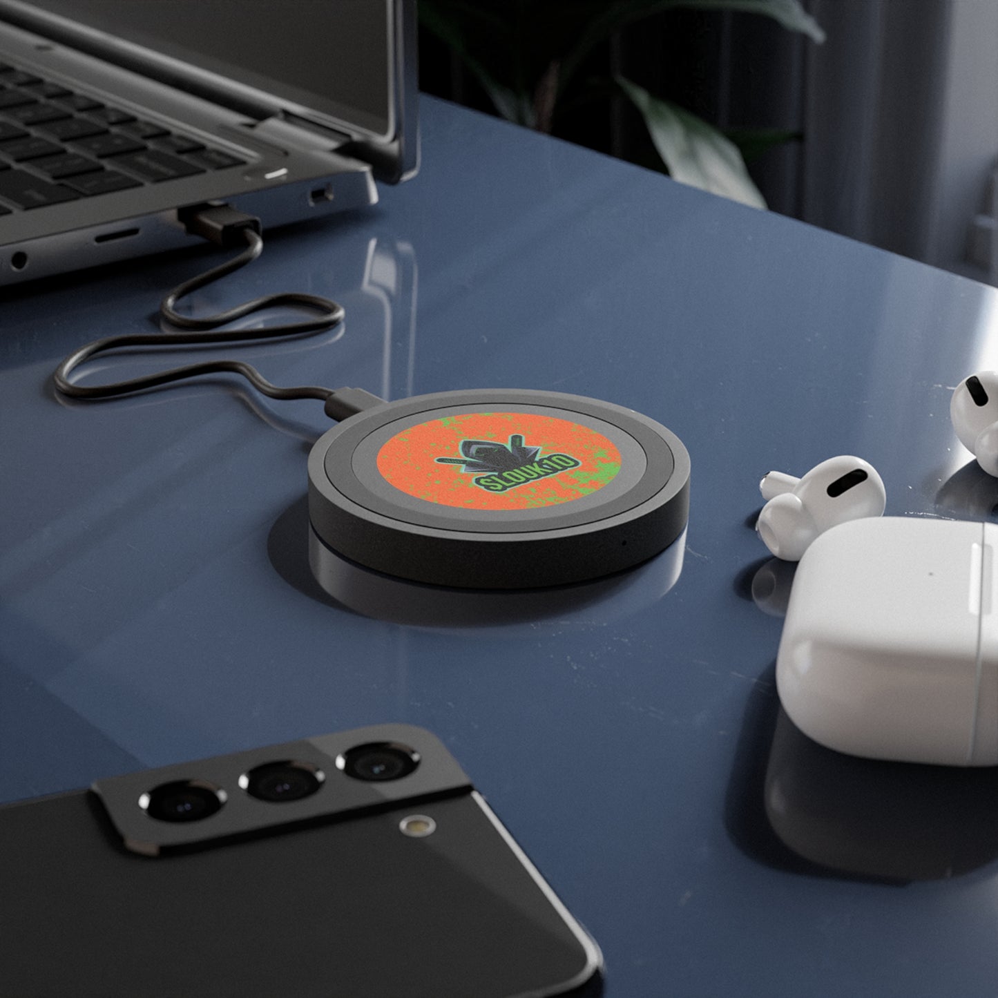Slouk10 Quake Wireless Charging Pad, Gamer Charger, Cool Tech Gift, Desktop Decoration, Unique Charging Station, Slouk10 Design